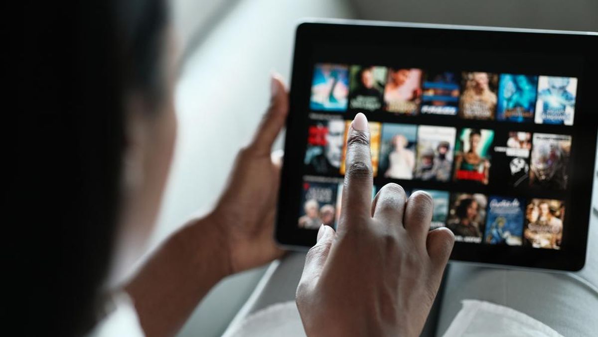 Bukan Melawan Streaming: Kenapa Download Legal Kembali Dilirik di Era Dominasi Streaming